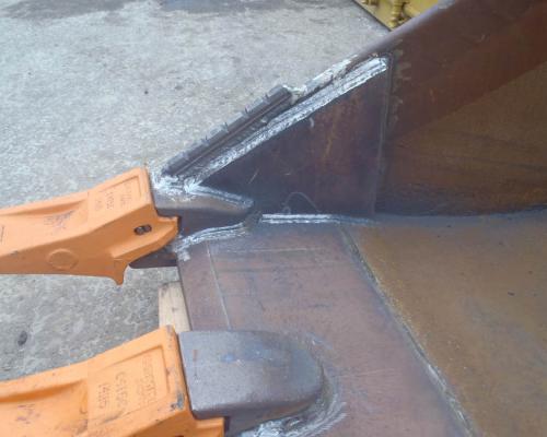 bucket-repair01.jpg